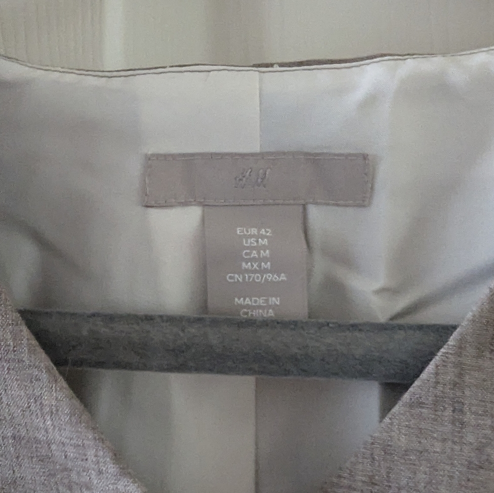 *LAST CHANCE* Greige Suit Set - Picture 11 of 14